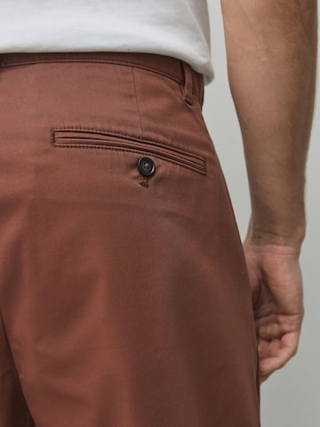 Regular Pantalon chino Next en marron