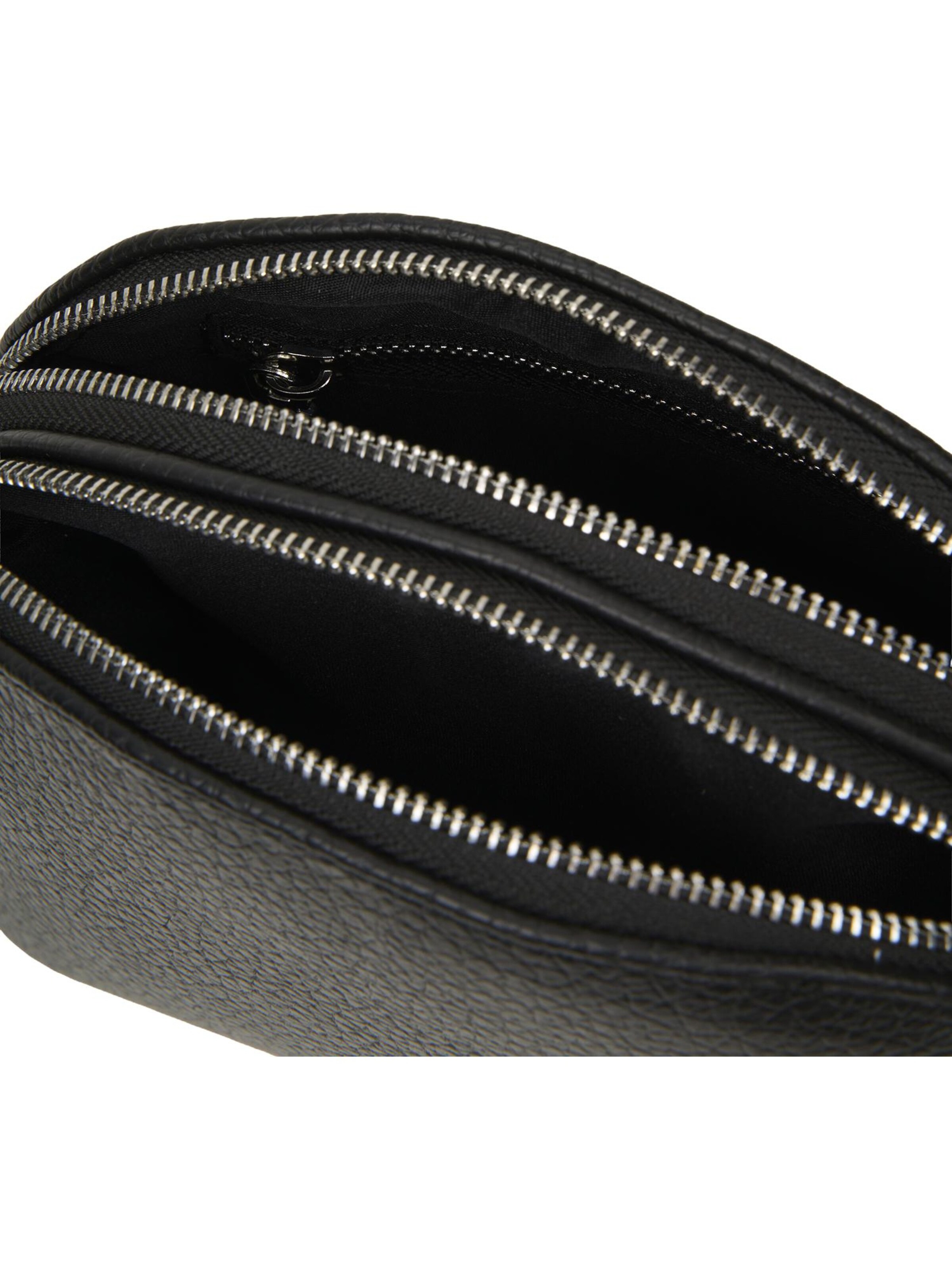 Desa Shoulder Bag in Black