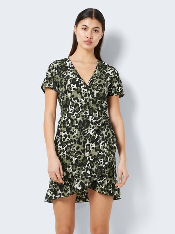 Robe 'CLARA' Noisy may en vert