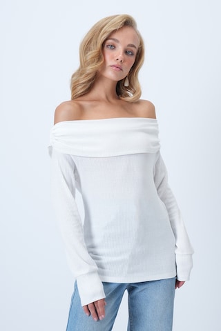 Trend Alaçatı Stili - Camiseta en blanco