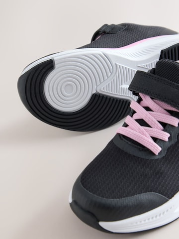 Sneaker di Next in nero