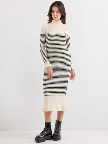 Bigdart Knitted dress in Beige