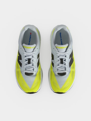 balta new balance Bėgimo batai 'FC Rebel'