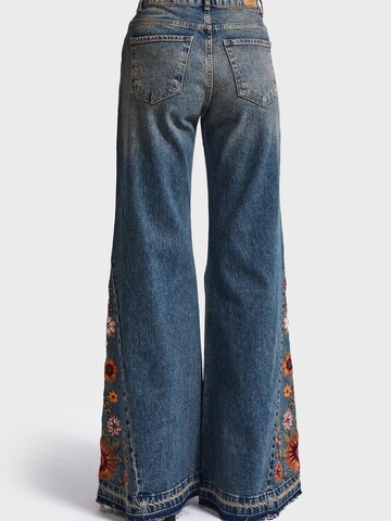 IT'S BASIC Flared Jeans 'FLARE MID RISE JEANS' i blå