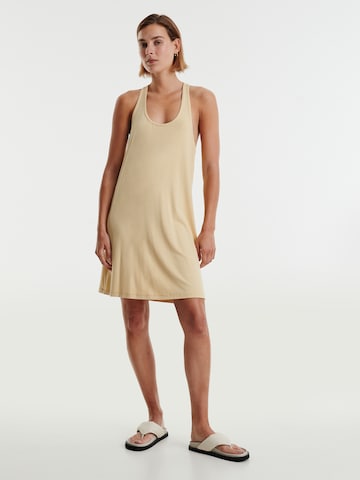 Robe d’été 'Michelle' EDITED en beige