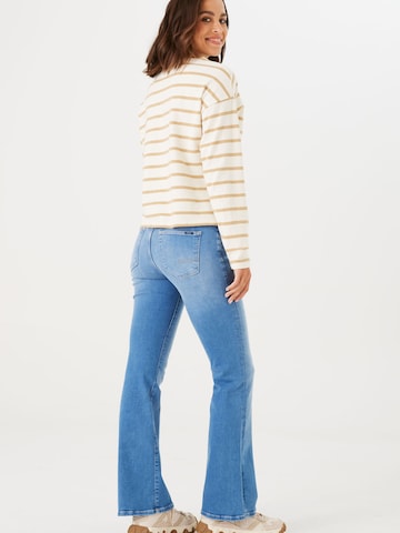 GARCIA Flared Jeans 'Celia' i blå