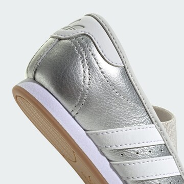 ADIDAS ORIGINALS Sneakerina 'Taekwondo' in Silber