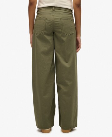 Baggy Pantalon Superdry en gris