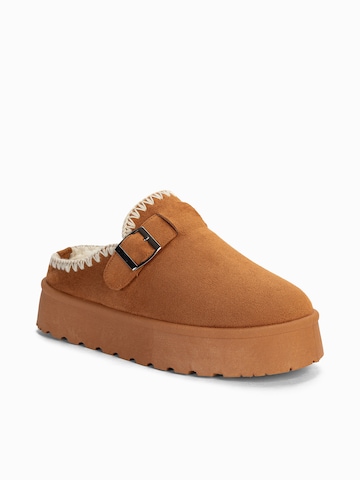 Chaussure basse 'SILOE' Island Boot en marron : devant