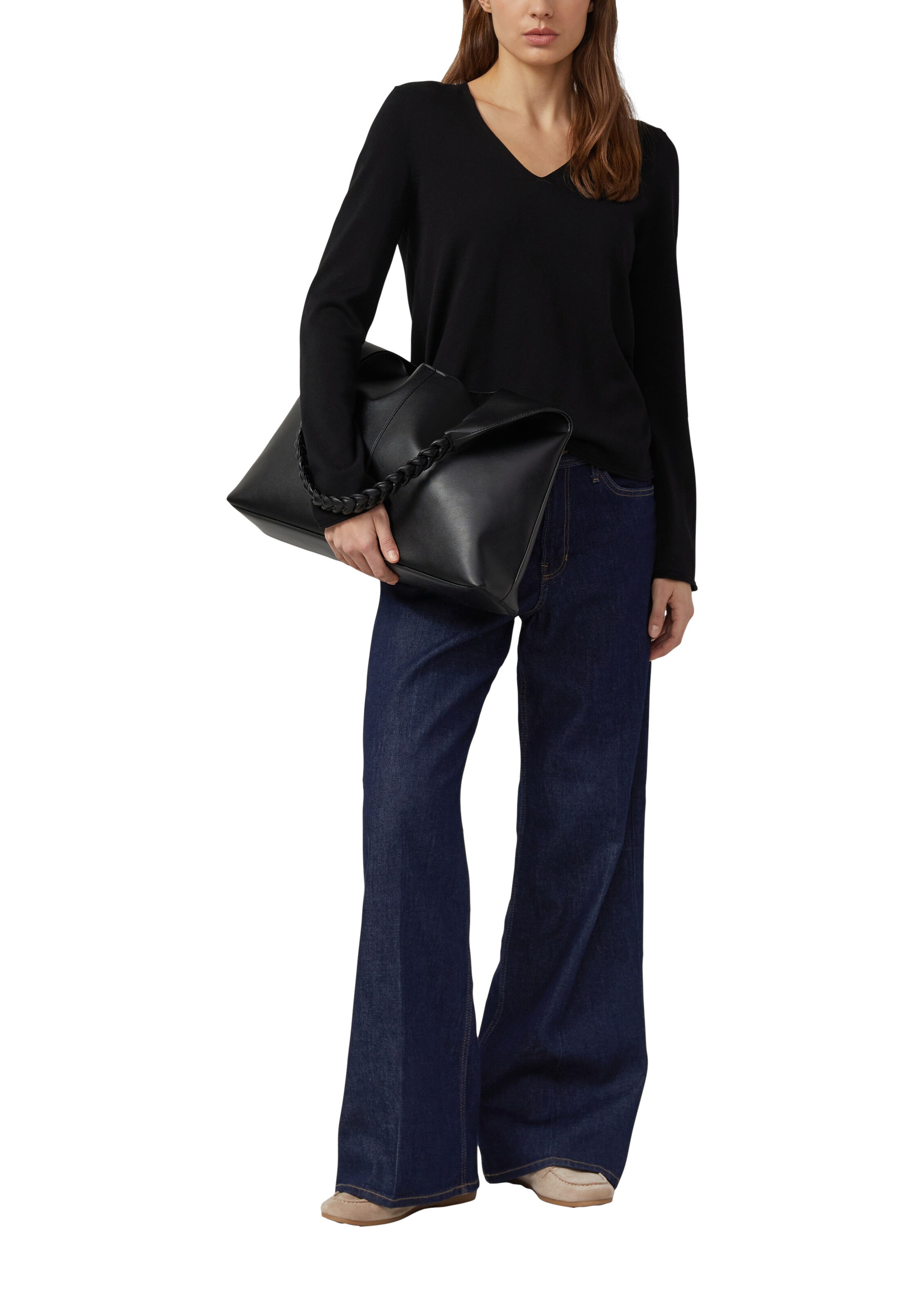 s.Oliver Shoulder Bag in Black