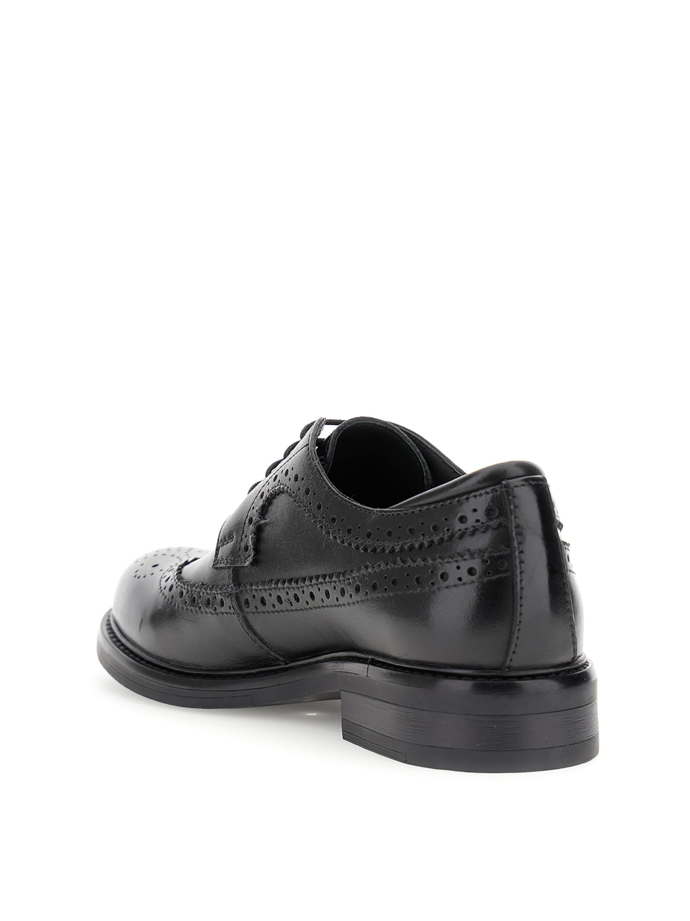 Scarpa stringata di CAFè NOIR in nero