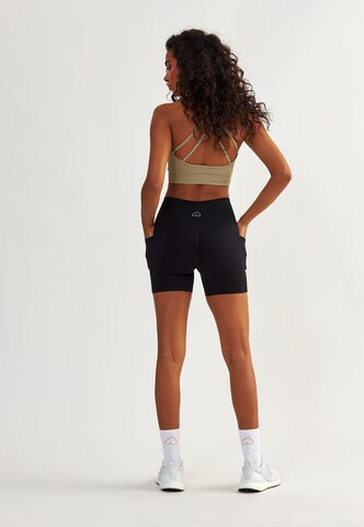 BeShaped Regular Sports trousers 'Lift me up' in Black
