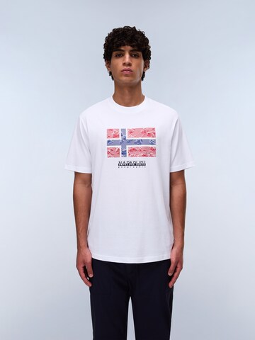 T-Shirt 'Drapeau' NAPAPIJRI en blanc : devant