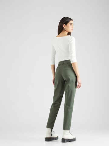 Regular Pantalon chino 'Essential' LEVI'S ® en vert