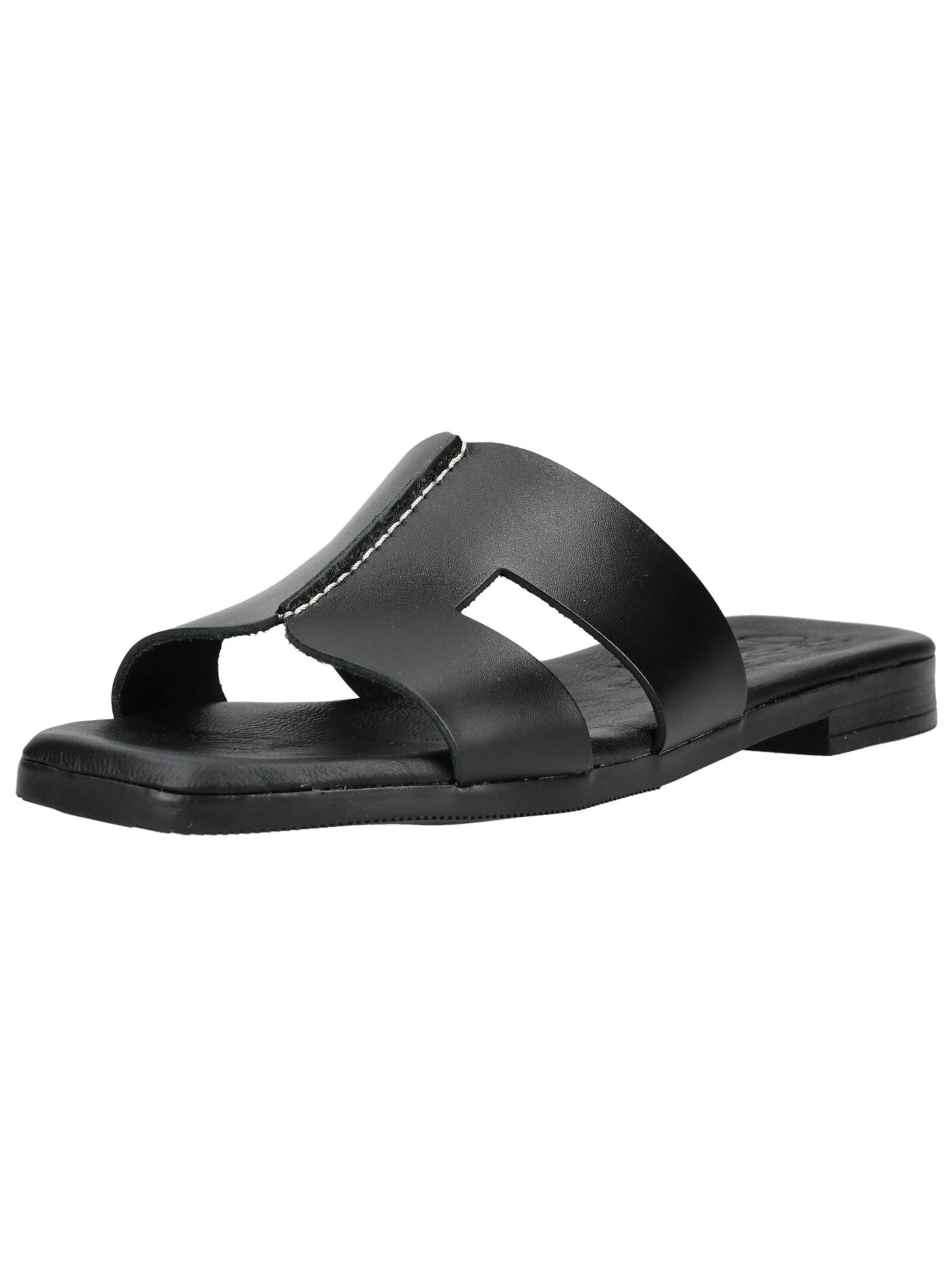 Oh! My Sandals Mule in Black: front