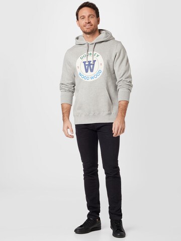 WOOD WOOD Sweatshirt 'Ian' in Grau