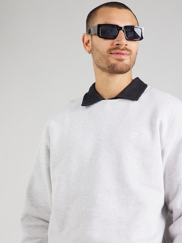 Iriedaily Regular fit Sweatshirt 'Mini Flag 2' i grå