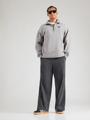 ADIDAS ORIGINALS Sweatshirt '90s ALTERNATIVE SPORT' in Grijs