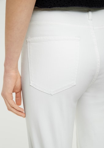 évasé Jean s.Oliver en blanc