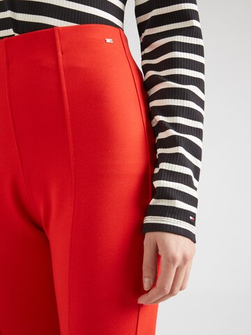 TOMMY HILFIGER Slimfit Hlače | rdeča barva