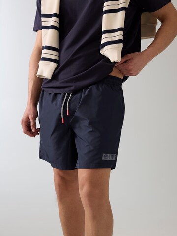 GUESS Board Shorts in Blue: front