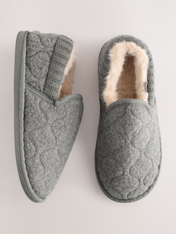 Papuci de casă de la Next pe gri