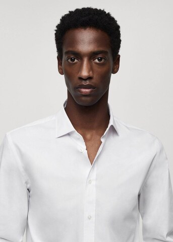 MANGO MAN Regular Fit Hemd 'palmar' in Weiß