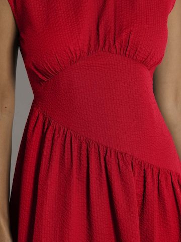 MADELEINE Kleid in Rot