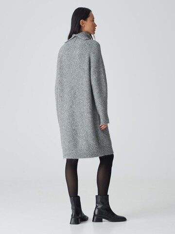 Robes en maille 'Wakona' OPUS en gris