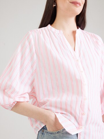Emily Van Den Bergh - Blusa en rosa