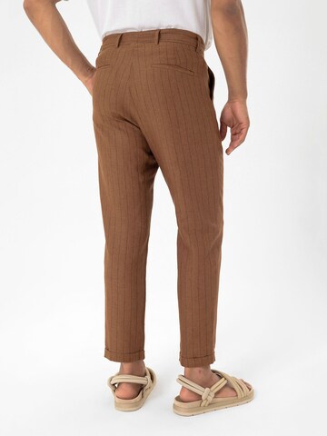Dandalo Regular Trousers in Brown