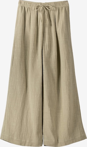 Bershka Trousers in Beige: front