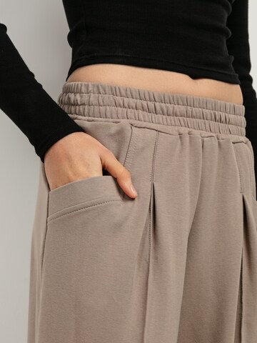 TESSITA Wide leg Pants in Beige