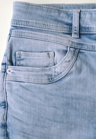 STREET ONE Slimfit Jeans in Blau
