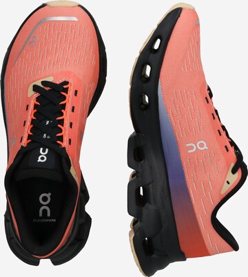 Scarpa sportiva 'Cloudspark' di On in arancione