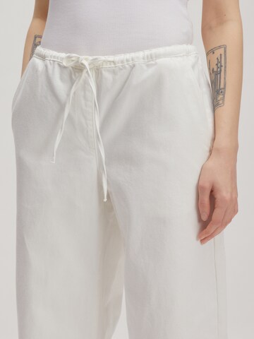 regular Jeans 'Mabel' di EDITED in bianco