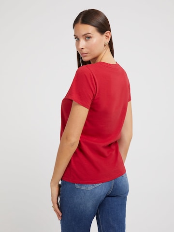 T-shirt GUESS en rouge