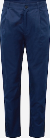 Rotholz Regular Pleat-front trousers in Blue: front