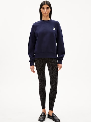 ARMEDANGELS Sweatshirt in Blue