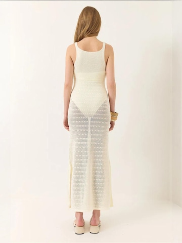 Bianco Lucci Jurk 'Midi' in Beige
