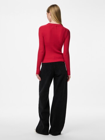 Pull-over 'PCCrista' PIECES en rouge