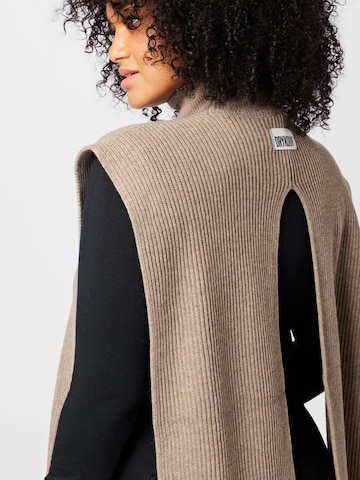 DRYKORN Cape 'GRIFFIN' in Beige