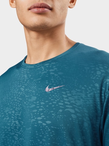 NIKE - Camiseta funcional 'Miler Run Division' en azul