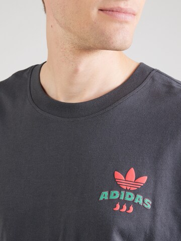 ADIDAS ORIGINALS Футболка 'CHILLI' в Серый