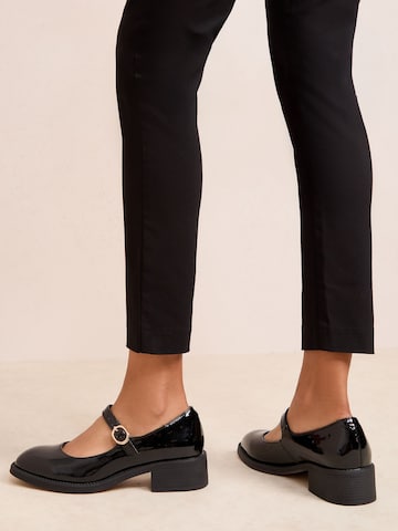 Pumps de la Friends Like These pe negru