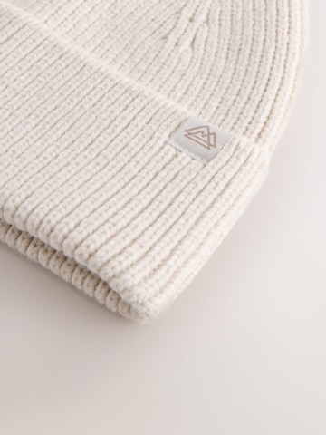 Next Muts in Beige