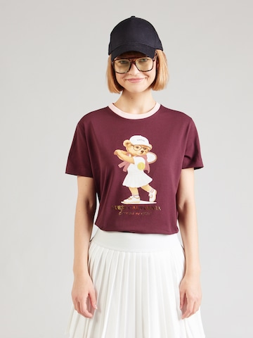 GUESS Тениска 'TENNIS LADY BEAR' в червено: отпред