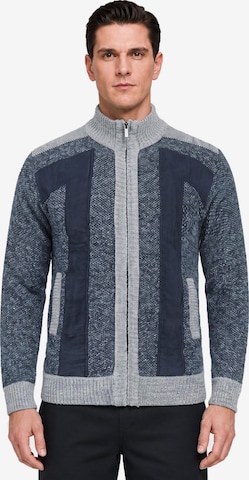 ALLTHEMEN Strickjacke 'Maschenspiel' in Blau: Vorderseite