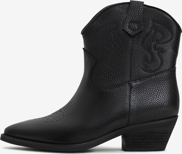 CESARE GASPARI Boots in Black: front