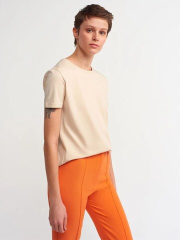 Dilvin T-Shirts in Beige